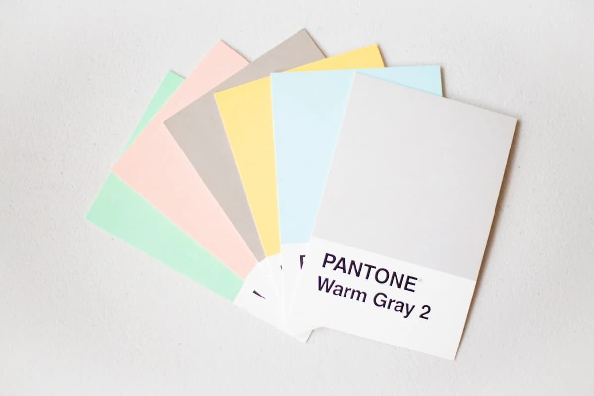 Design d'identité de marque et de logo avec le rendu typographique parfait de Seedream 5.0