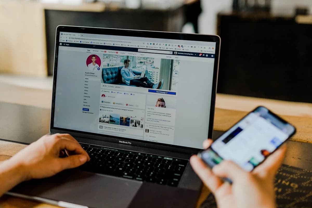 Visuels de campagne marketing d'actualité générés avec la recherche web Seedream 5.0